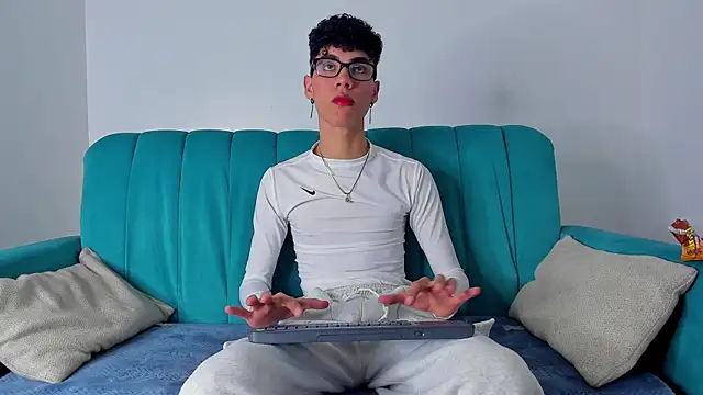 NeoRaptis online show from January 2025 08:00:01 PM