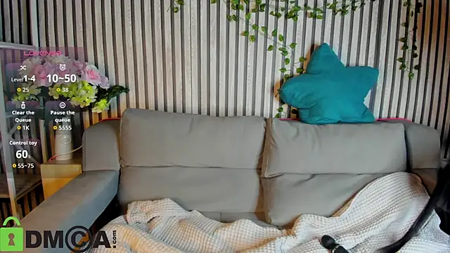 Little Chips online show from December 2025 05:28:02 PM