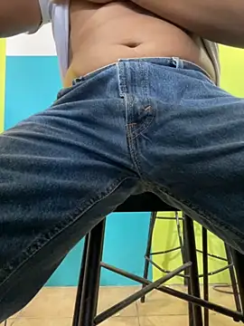 Brianmayers7 online show from October 2025 08:31:02 PM