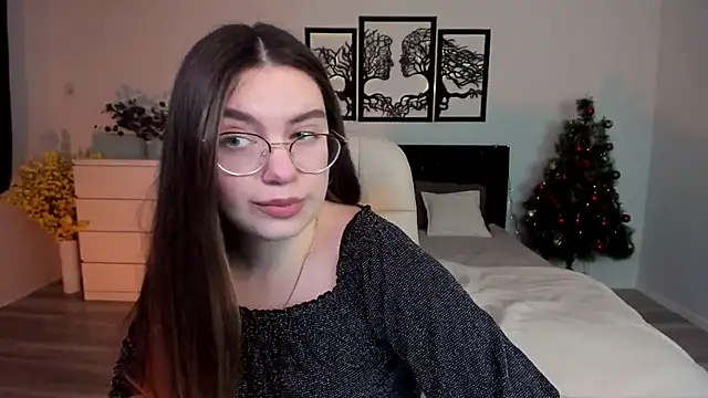 DaniellaLovely online show from December 2024 02:27:02 PM