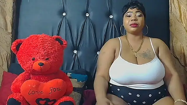 HUMONGUOUSTITSS online show from October 2025 04:04:01 PM