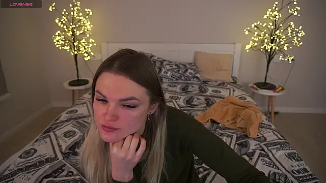 KateSly online show from November 2025 07:11:02 AM