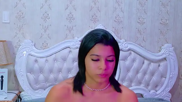 TiaraRosse online show from October 2025 12:37:02 PM