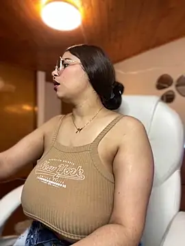 Isabella boobd online show from October 2025 08:06:02 PM