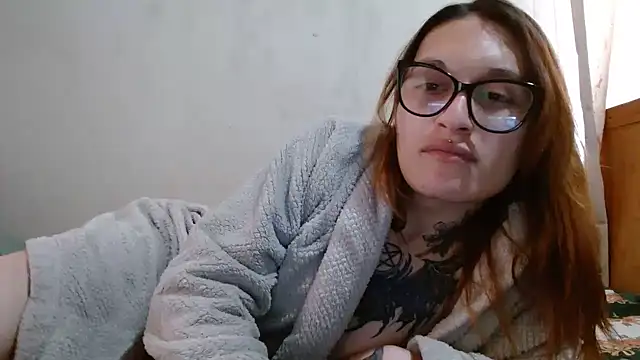 kittenlizz online show from February 2025 08:58:01 PM