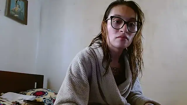 kittenlizz online show from February 2025 05:04:02 PM