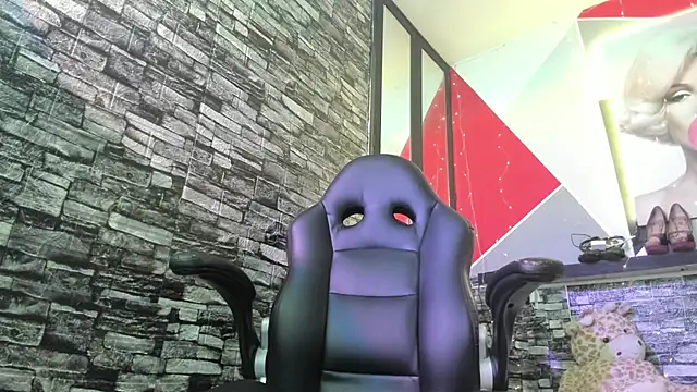 Snapshot of Cute_Cata chatting on February 2025 09:30:01 PM Cute Cata online show from February 2025 09:30:01 PM