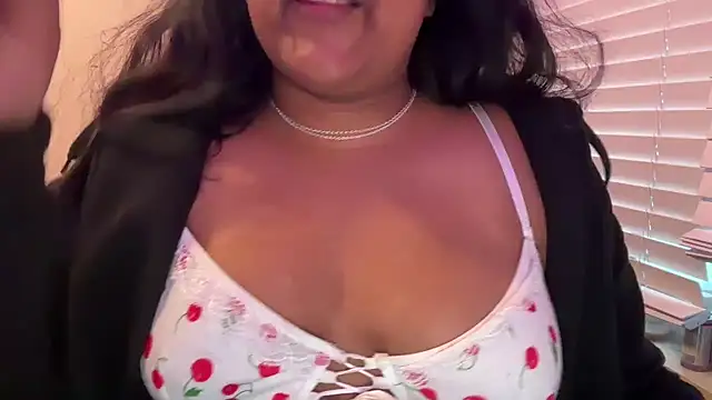 inarahh online show from February 2025 10:28:02 PM