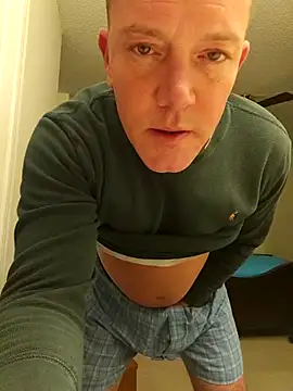 Bigtater1999 online show from December 2025 11:53:01 PM