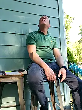 Bigtater1999 online show from April 2026 08:55:02 PM