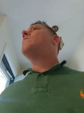 Bigtater1999 online show from April 2026 09:50:01 PM