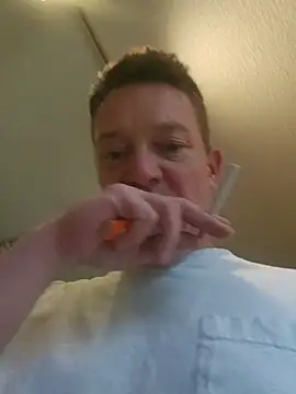 Bigtater1999 online show from June 2026 05:44:01 PM