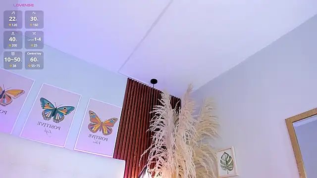 aashley jones online show from February 2025 05:09:02 AM