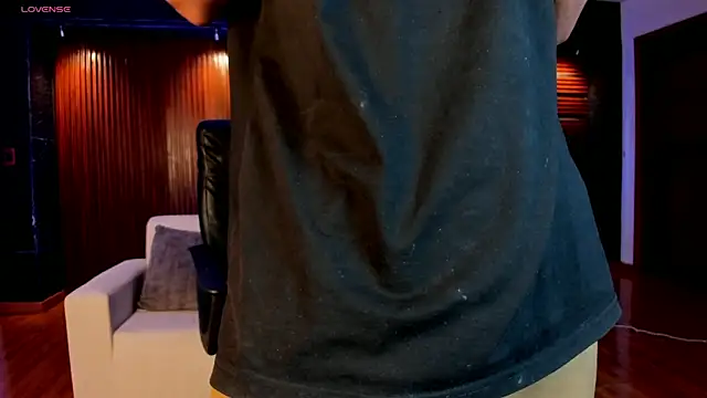 Aaron Scoot online show from January 2026 08:36:02 PM