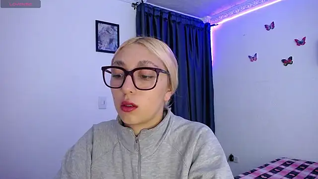 Soffy-brooks online show from April 2026 04:17:01 AM
