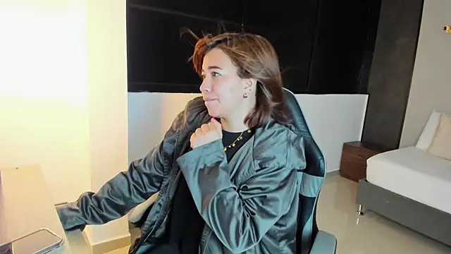 alma fenix online show from October 2025 12:27:01 PM