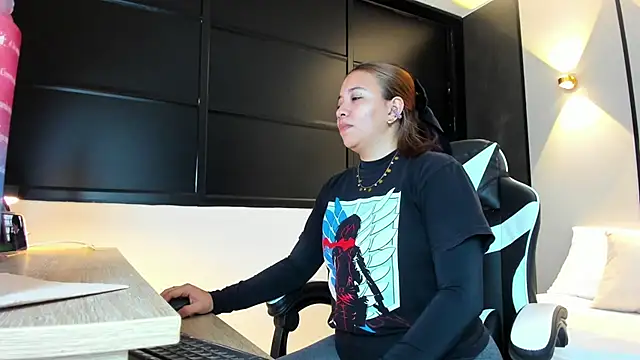 alma fenix online show from October 2025 12:27:01 PM