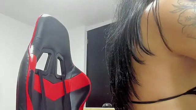 ZachaTompson online show from February 2025 02:32:02 AM