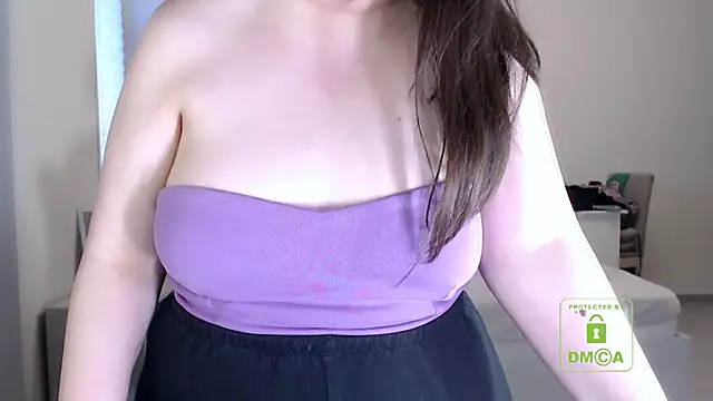 Snapshot of cute_and_hot chatting on April 2026 05:30:01 PM cute and hot online show from April 2026 05:30:01 PM