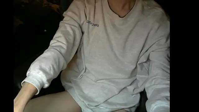 Snapshot of Ray175oo chatting on February 2025 04:24:01 PM Ray175oo online show from February 2025 04:24:01 PM