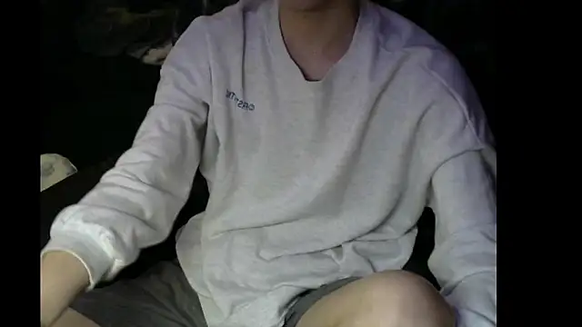 Snapshot of Ray175oo chatting on March 2025 04:35:02 PM Ray175oo online show from March 2025 04:35:02 PM