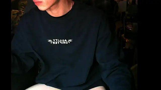 Snapshot of Ray175oo chatting on March 2025 04:39:02 PM Ray175oo online show from March 2025 04:39:02 PM