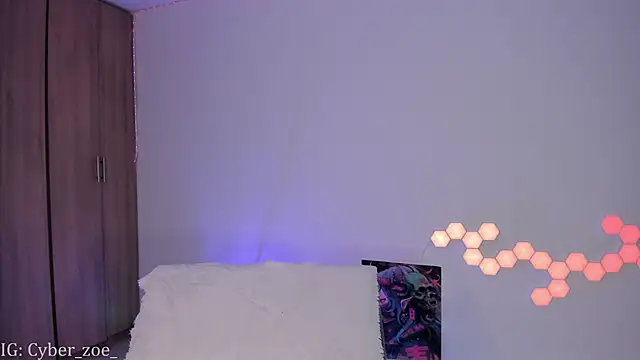 cyberzoe online show from September 2025 02:18:02 PM