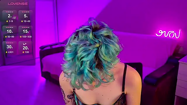 School Love online show from December 2024 01:17:01 PM