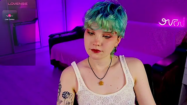 School Love online show from December 2024 04:19:02 PM