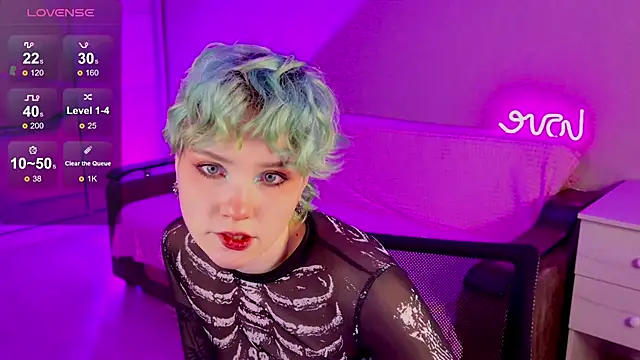 School Love online show from January 2025 01:17:01 PM