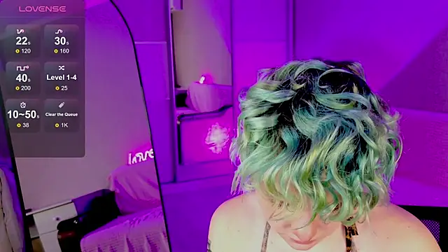 School Love online show from January 2025 01:11:01 PM