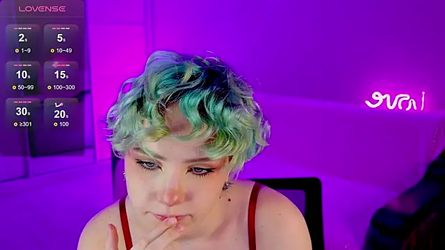 School Love online show from January 2025 01:07:01 PM