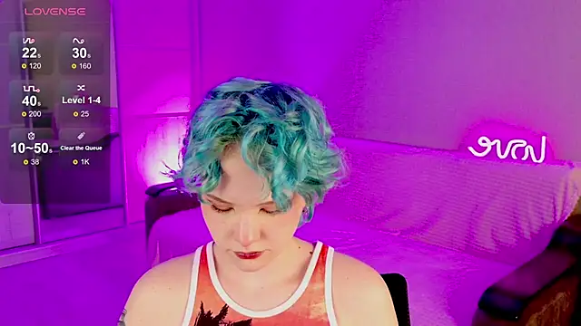 School Love online show from February 2025 01:06:01 PM