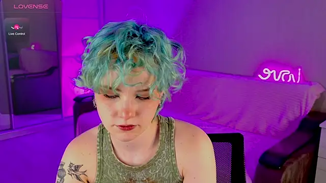 School Love online show from February 2025 01:07:01 PM