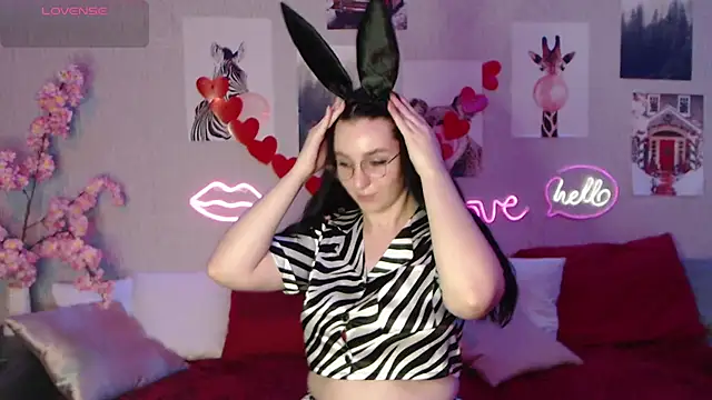 Fluffy Tiffy online show from February 2025 04:03:01 AM