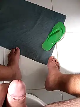 lobomisterioso13 online show from December 2024 11:22:01 AM