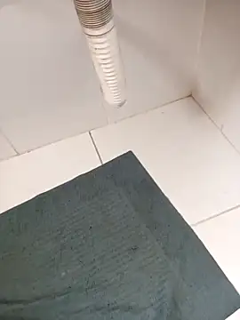 lobomisterioso13 online show from December 2024 12:27:01 PM