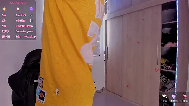 aldrinwhite online show from March 2025 03:18:01 PM