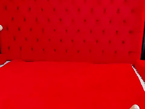 Snapshot of KateTompson_ chatting on May 2026 08:03:02 PM KateTompson online show from May 2026 08:03:02 PM