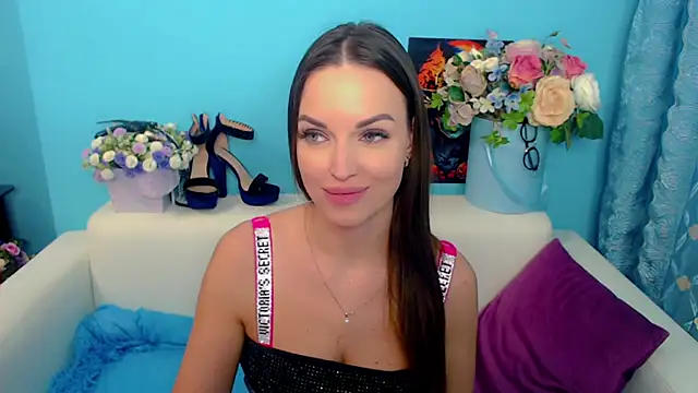 Snapshot of LindaaLu chatting on December 2024 08:04:01 AM LindaaLu online show from December 2024 08:04:01 AM