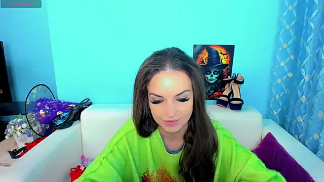 Snapshot of LindaaLu chatting on November 2025 04:23:02 AM LindaaLu online show from November 2025 04:23:02 AM