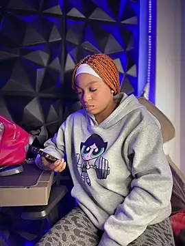 Melany Williams online show from December 2025 12:47:01 PM