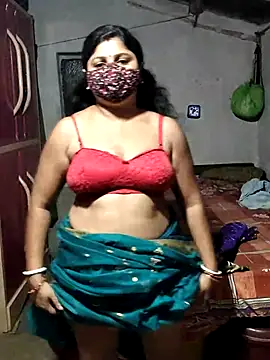 Snapshot of Mourani24 chatting on April 2026 01:37:01 AM Mourani24 online show from April 2026 01:37:01 AM