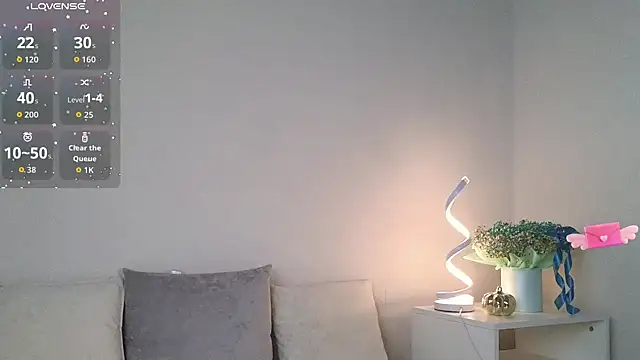 chloi hes online show from October 2025 10:23:02 AM