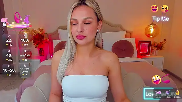 Snapshot of MissLoou chatting on May 2026 05:05:01 AM MissLoou online show from May 2026 05:05:01 AM