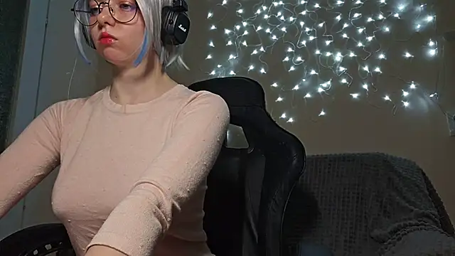 Snapshot of DanaWard chatting on December 2024 09:55:02 PM DanaWard online show from December 2024 09:55:02 PM