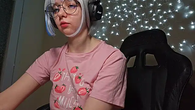 Snapshot of DanaWard chatting on January 2025 08:43:01 PM DanaWard online show from January 2025 08:43:01 PM