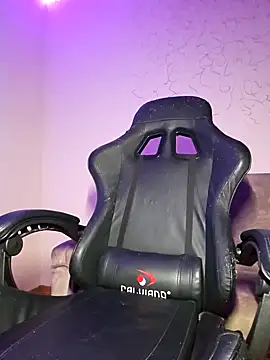 Snapshot of DanaWard chatting on February 2025 11:22:02 PM DanaWard online show from February 2025 11:22:02 PM