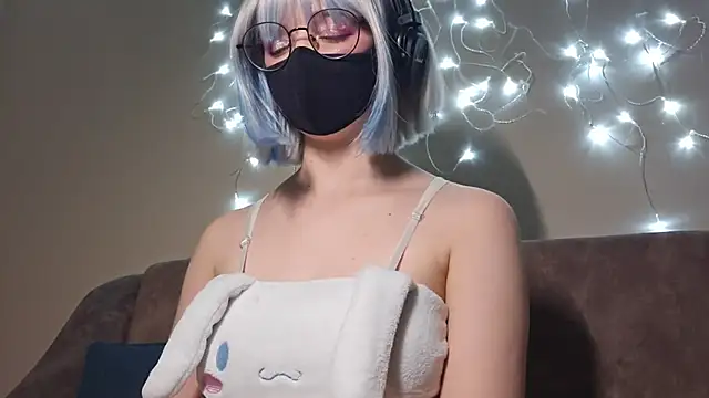 Snapshot of DanaWard chatting on September 2025 08:08:01 PM DanaWard online show from September 2025 08:08:01 PM