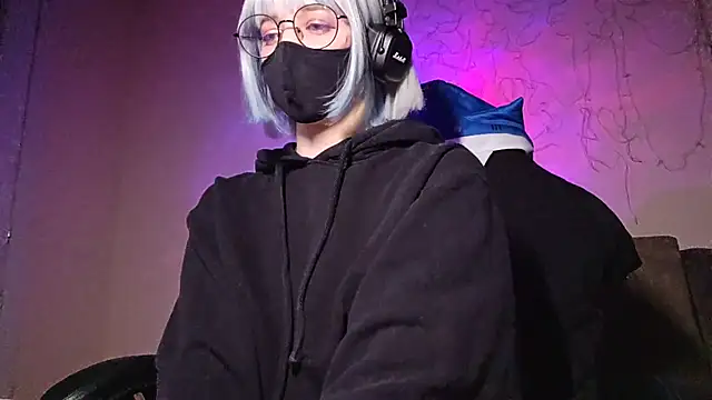 Snapshot of DanaWard chatting on October 2025 08:29:01 PM DanaWard online show from October 2025 08:29:01 PM